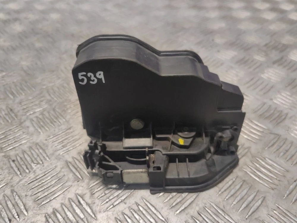 Замок двери передний левый BMW 5 F10