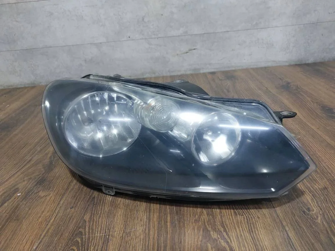 фара правая Volkswagen Golf 6