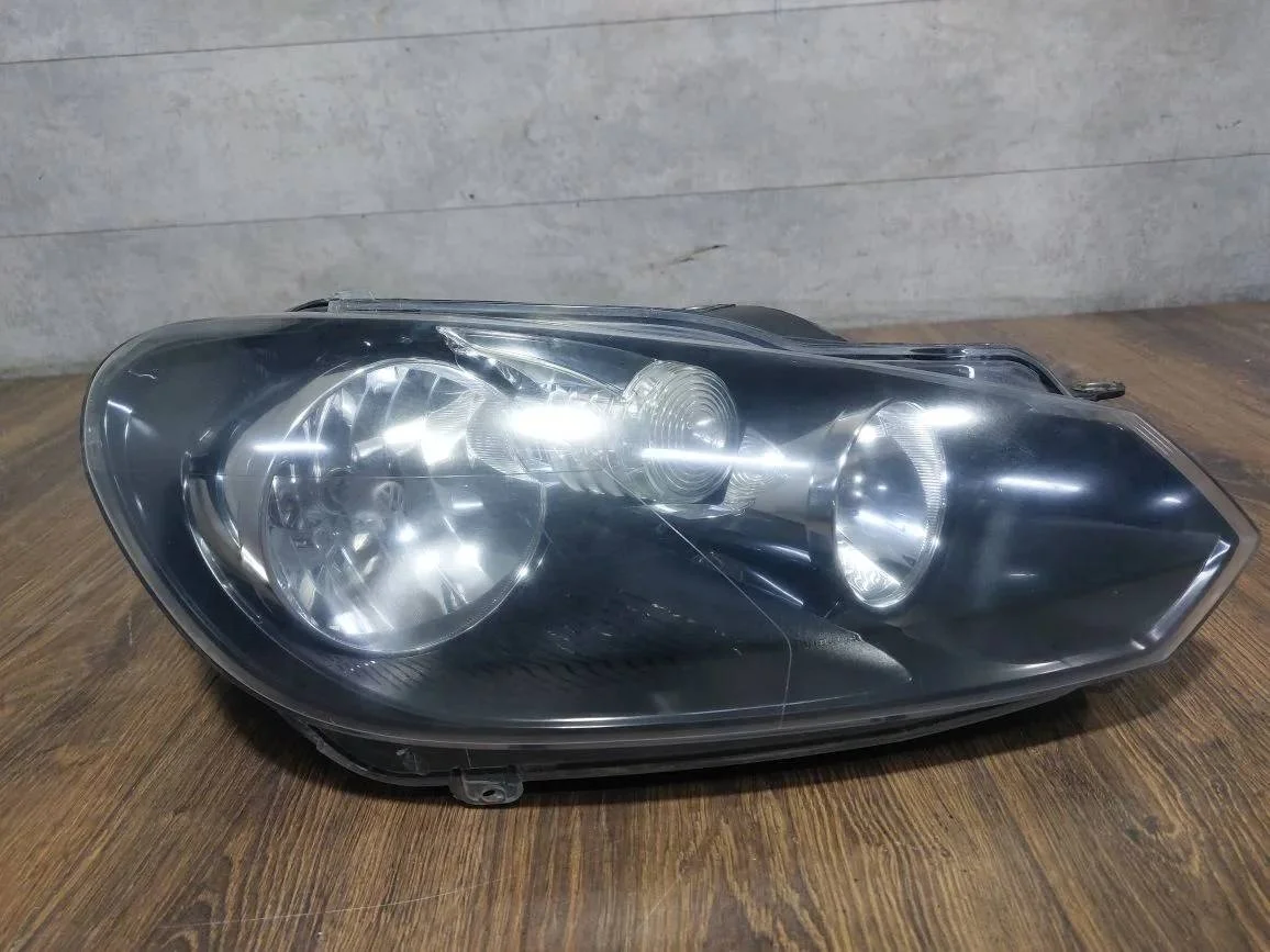 фара правая Volkswagen Golf 6