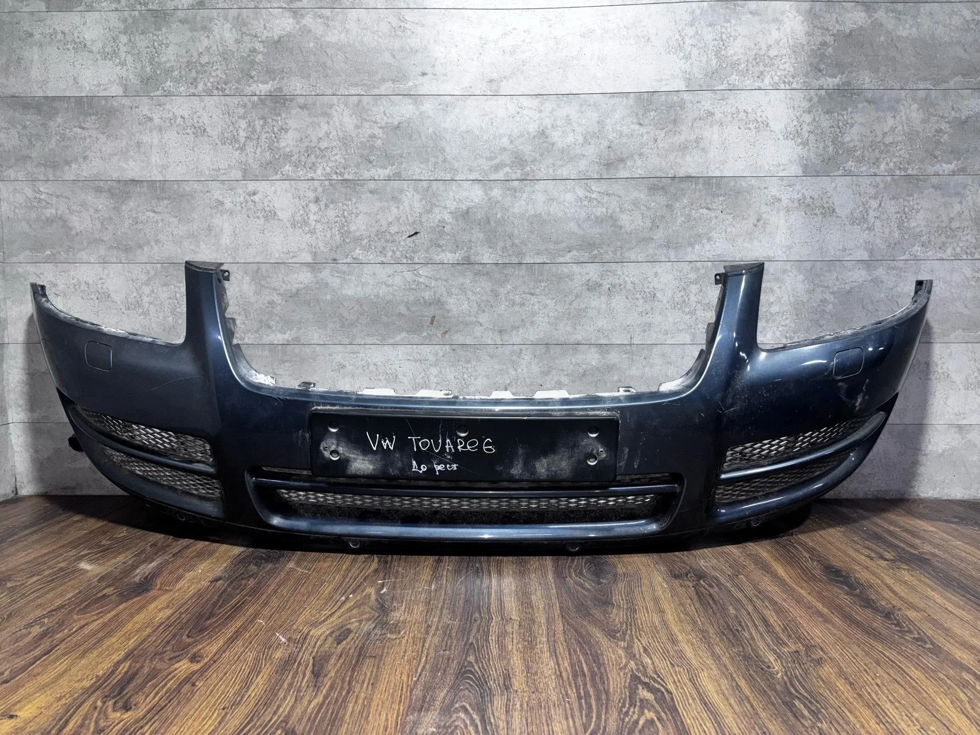 бампер передний Volkswagen Touareg