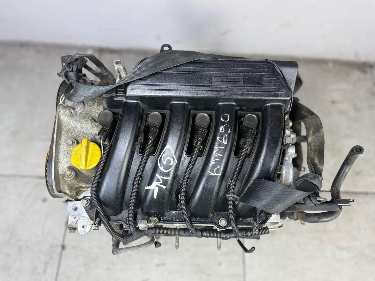 Двигатель Lada Largus 2015 K4M690