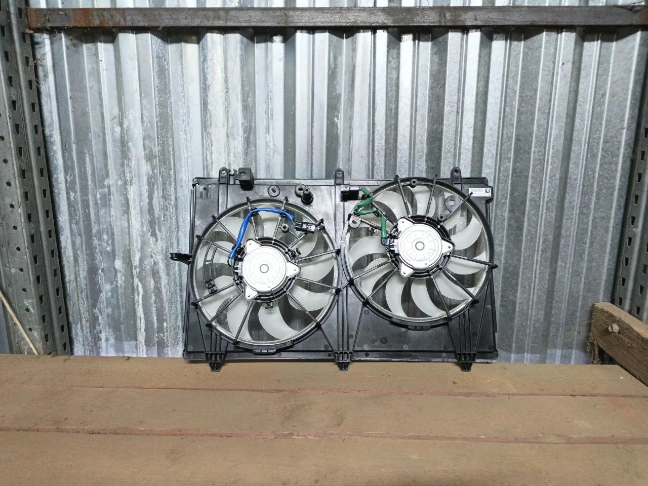 Диффузор вентиляторов в сборе Mitsubishi Outlander 3 2012-2015 1355A379