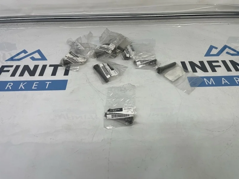 Направляющая суппорта передняя INFINITI QX56 Z62