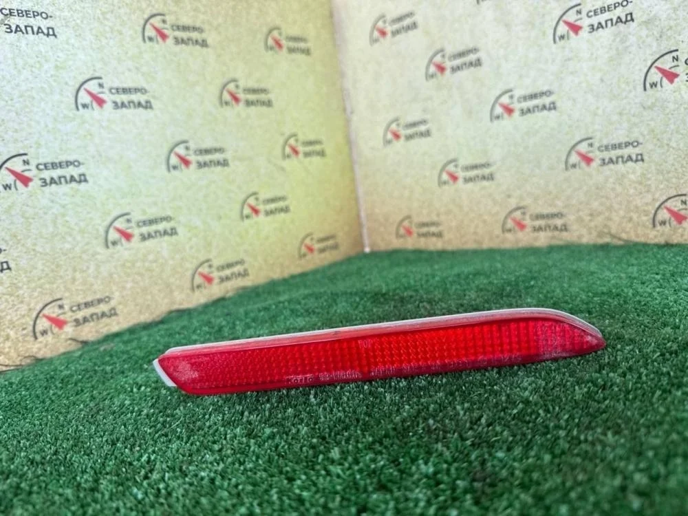 Катафот бампера Toyota Camry 2013 8191048012 50 1AZFE, задний правый