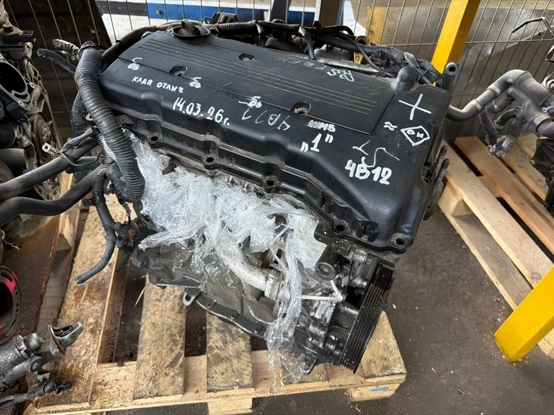 Двигатель Mitsubishi Outlander 2010 1000C853 GF3W 4B12