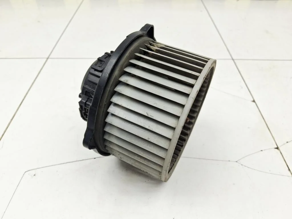 Моторчик печки Kia Ceed 2 2015 JD