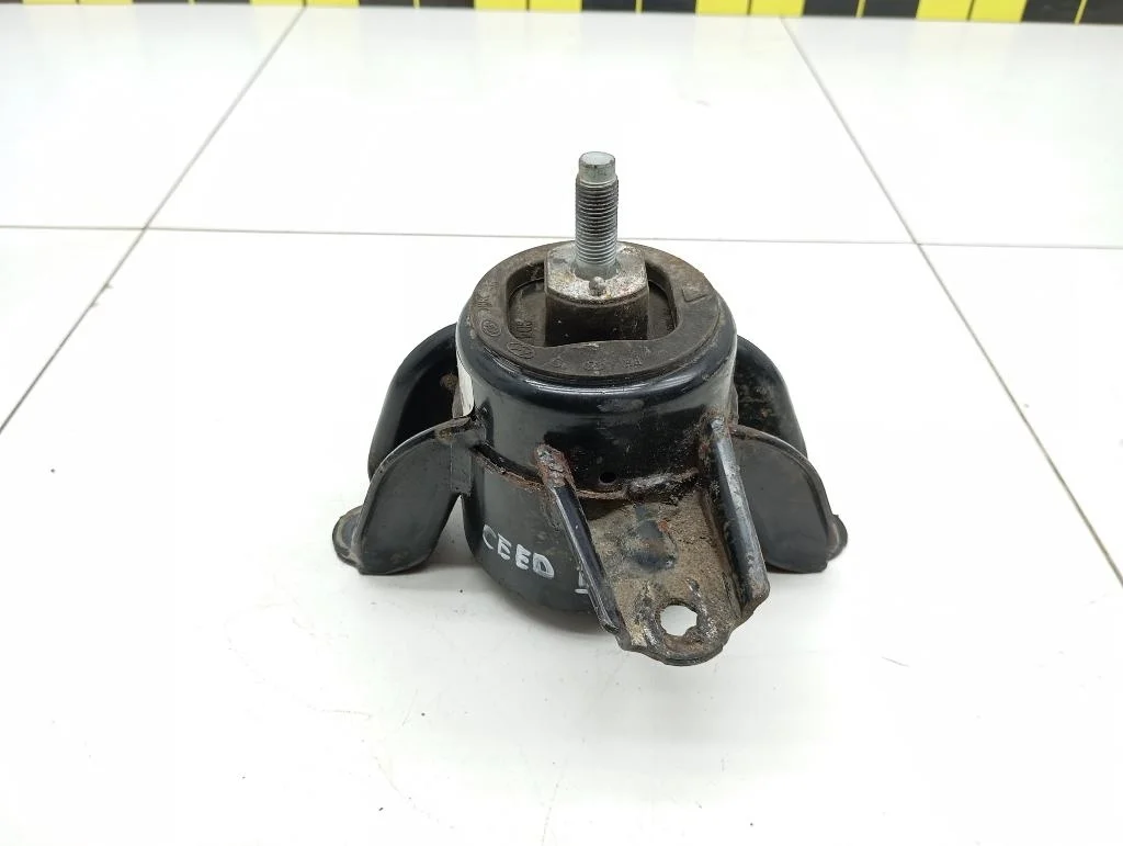 Опора двигателя правая Kia Ceed 2 2015 JD