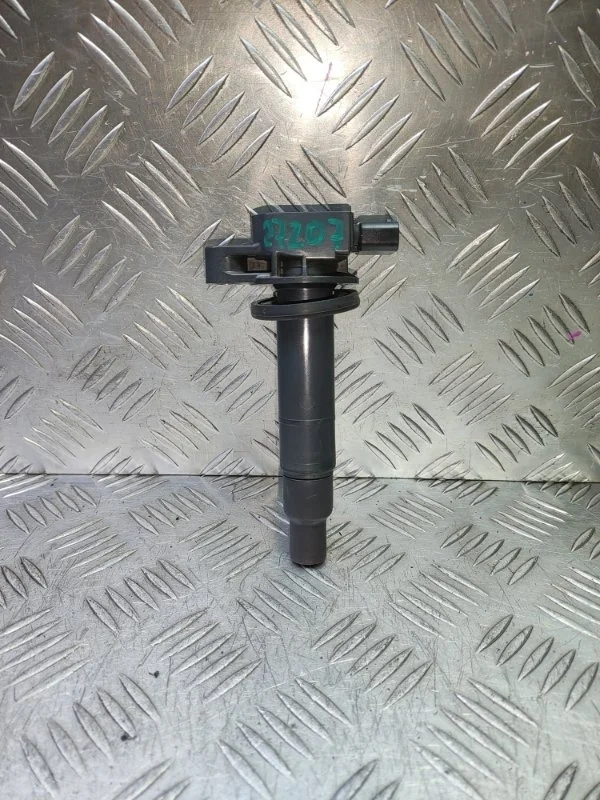 Катушка зажигания Toyota Corolla Spacio Vitz 9091902240 E120 E 120 NZE121 1NZFE