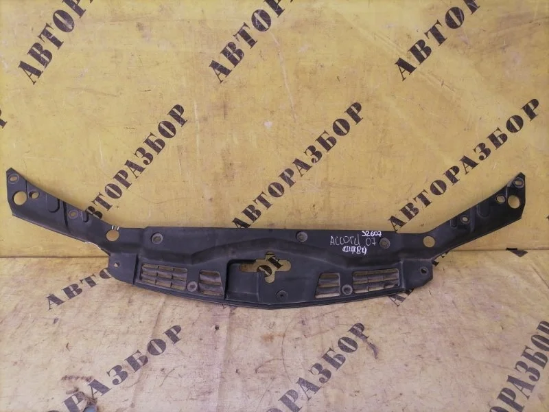 Накладка рамки радиаторов HONDA ACCORD 7 2003-2007 71123SEA013