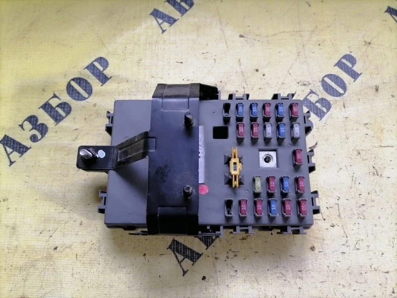 Блок предохранителей CHEVROLET AVEO T250 2005-2011 2011 96826374 СЕДАН 1.2 B12D1 84 Л/С