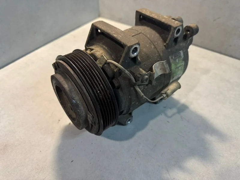 Компрессор кондиционера Volvo XC90 30761388 B5254T2
