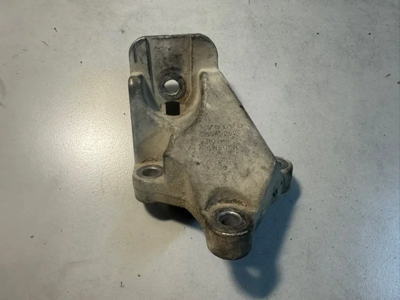 Подушка двигателя Volvo XC90 8649262