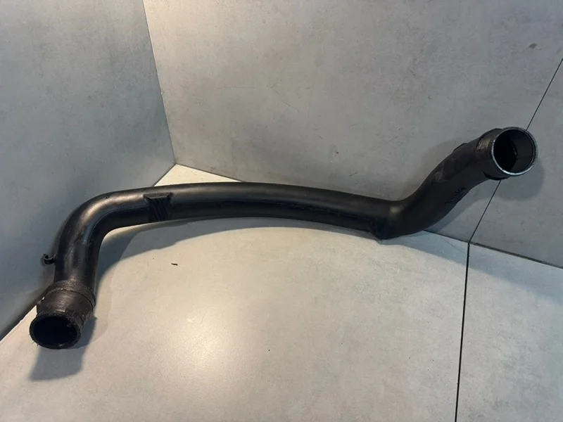 Патрубок интеркулера Volvo S60 1282865 B5244T3