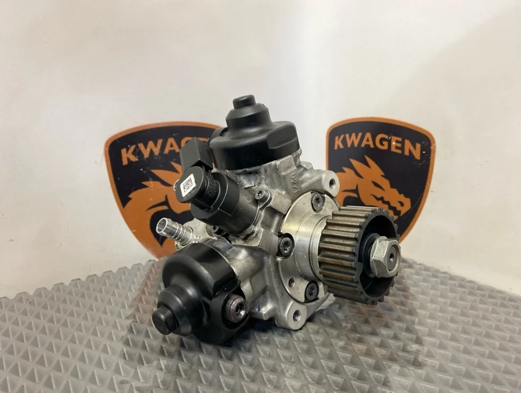 Топливный насос высокого давления Audi Q7 2009 4L