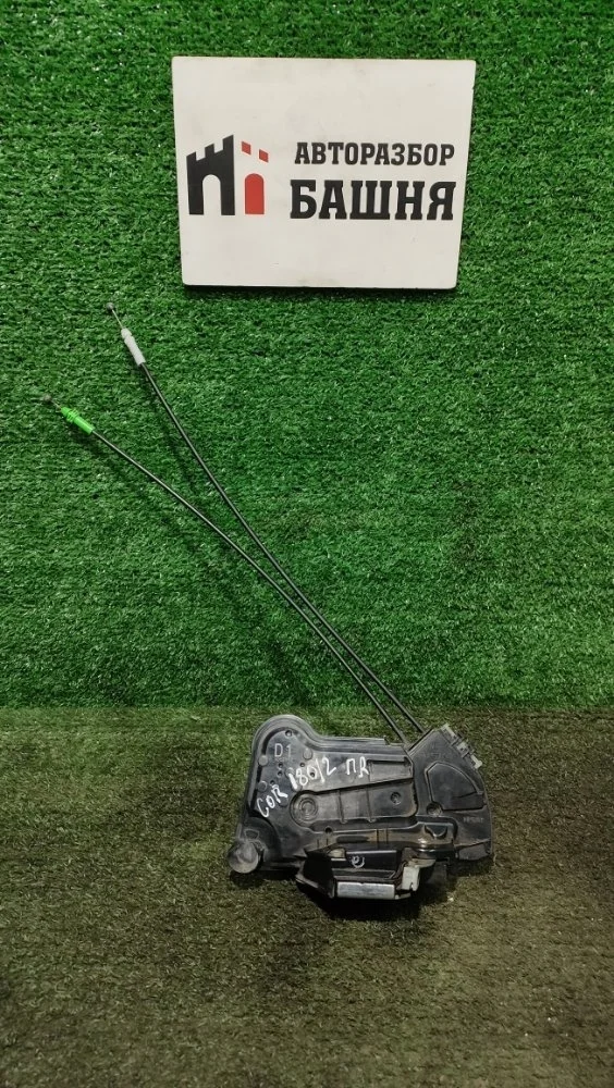 Замок двери Toyota Corolla 2013 6903002520 180 1ZRFE, передний правый