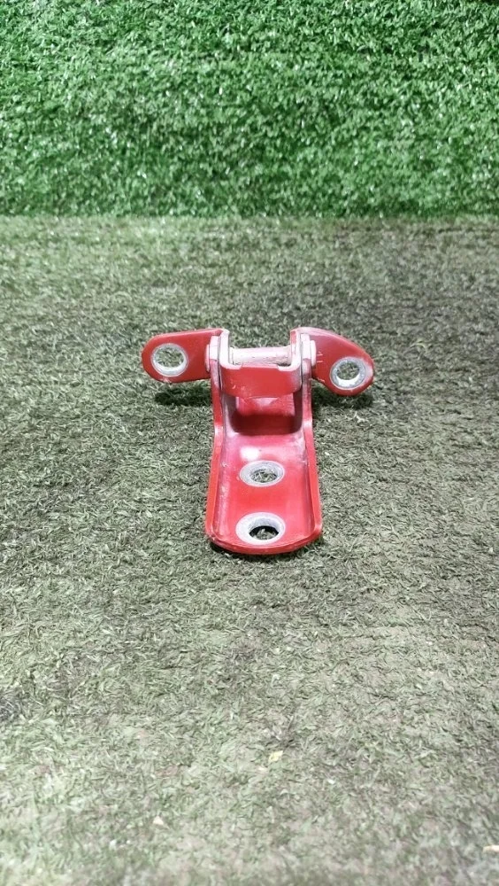 Петля двери Toyota Corolla 2013 6878052031 180 1ZRFE, задняя левая