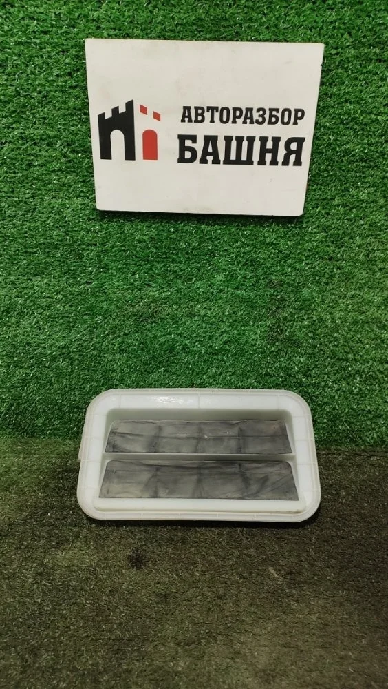 Решетка вентиляционная Toyota Corolla 2013 6294002121 180 1ZRFE