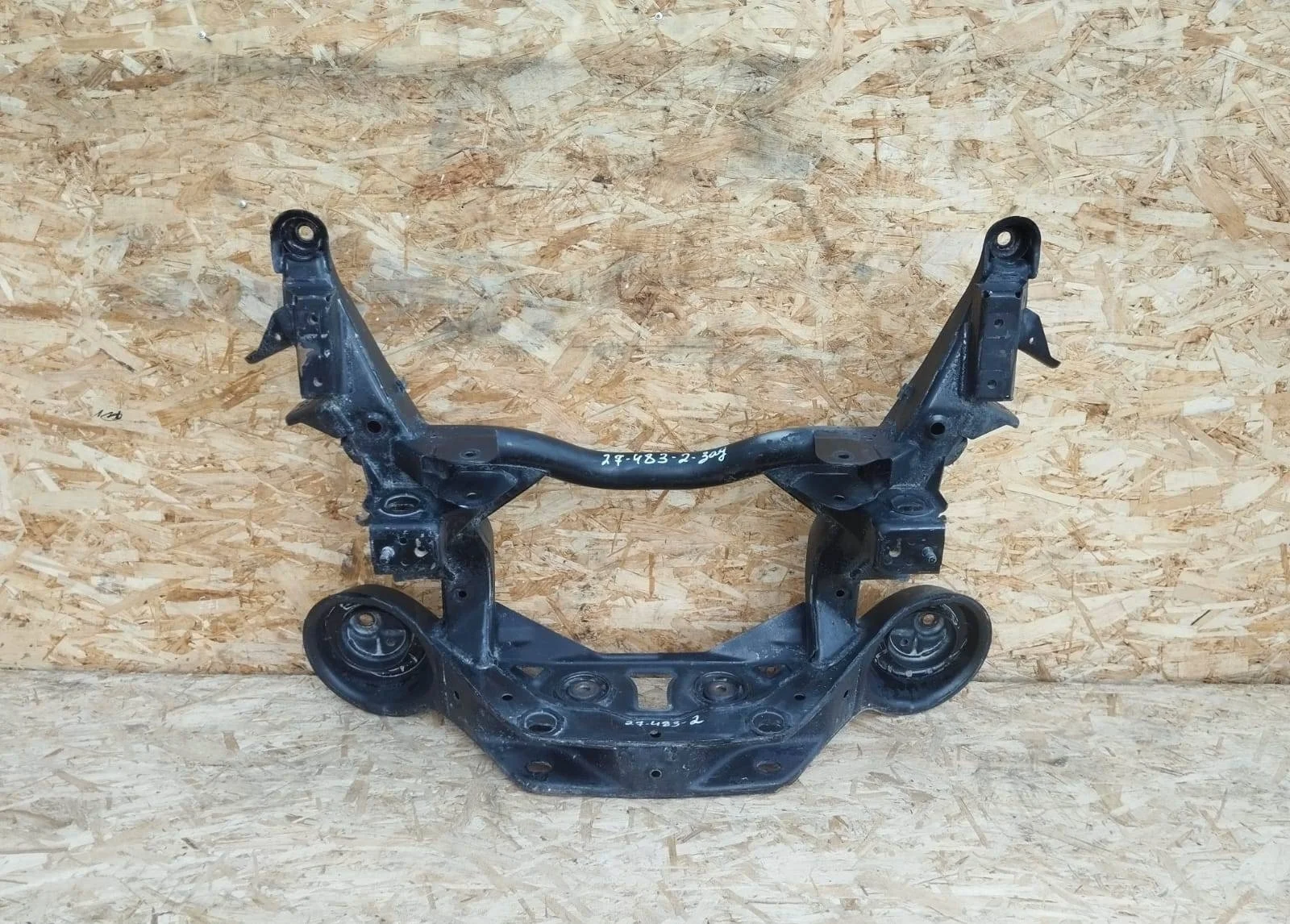 Подрамник Mitsubishi Pajero 4 задний