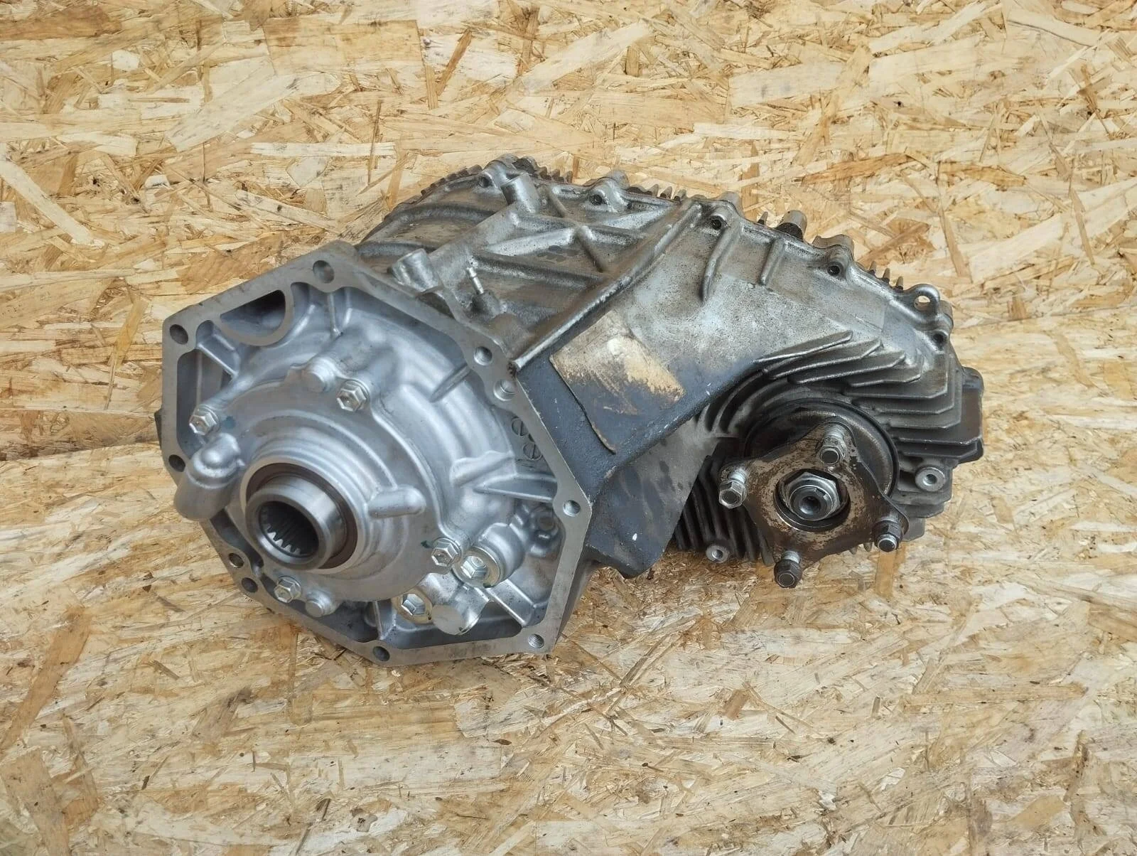 Раздаточная коробка Toyota Land Cruiser 200 2UZ бензин Пробег 163375км