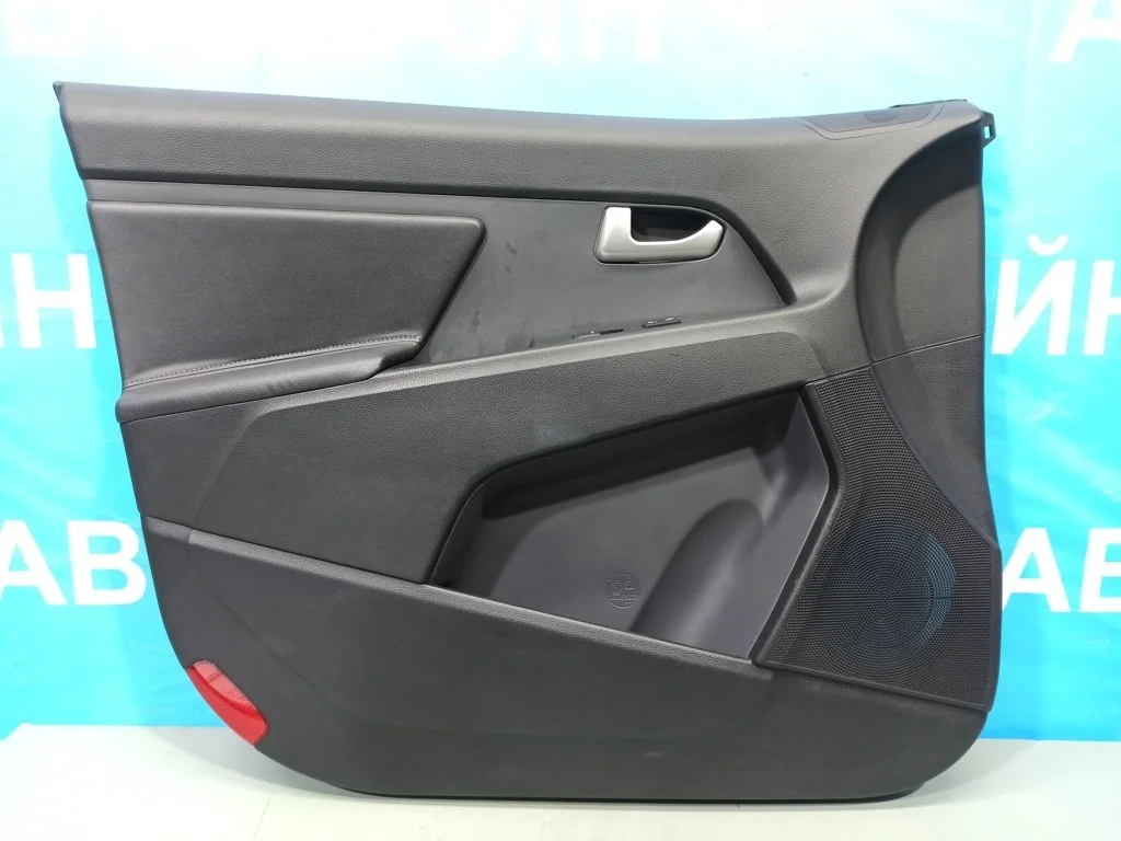 обшивка двери Kia Sportage 3 2010-2014  12.06.2012