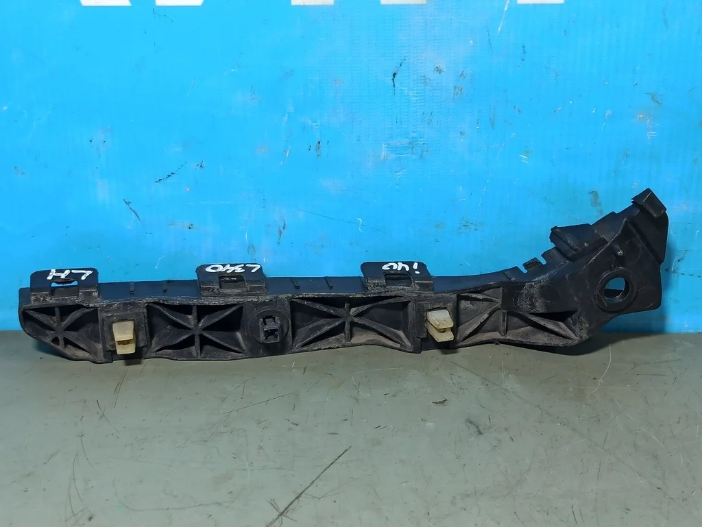 кронштейн переднего бампера Hyundai i40 1 2011-2015  22.07.2011