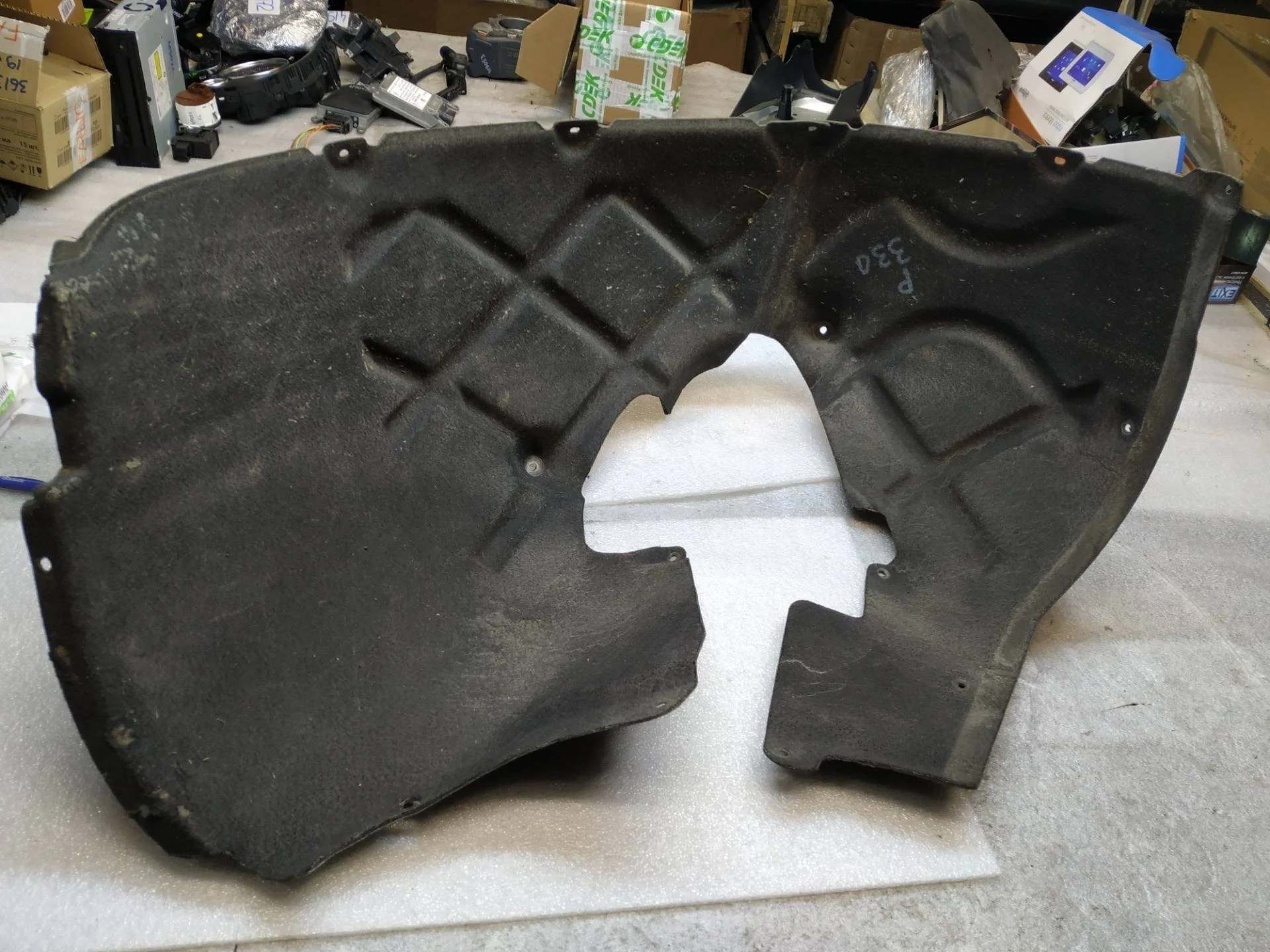 подкрылок передний правый Volkswagen Touareg 2 7P6