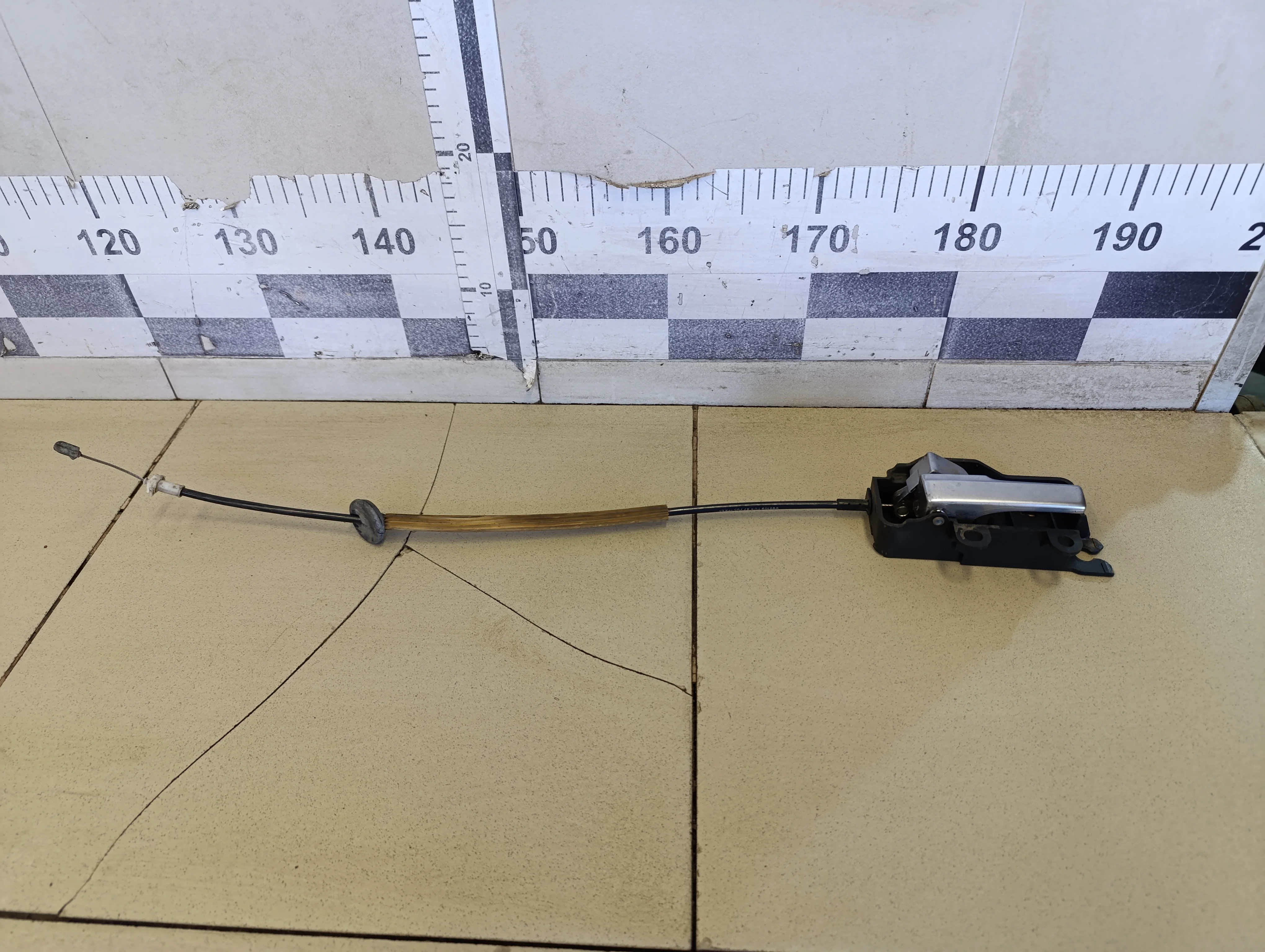Ручка двери внутренняя левая Focus II 2005-2008