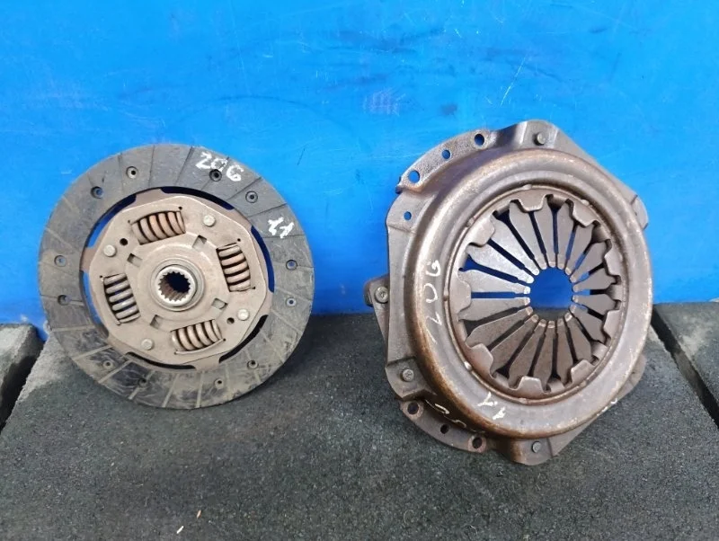 Диск и корзина сцепления Peugeot 206 1998-2012 2051J5