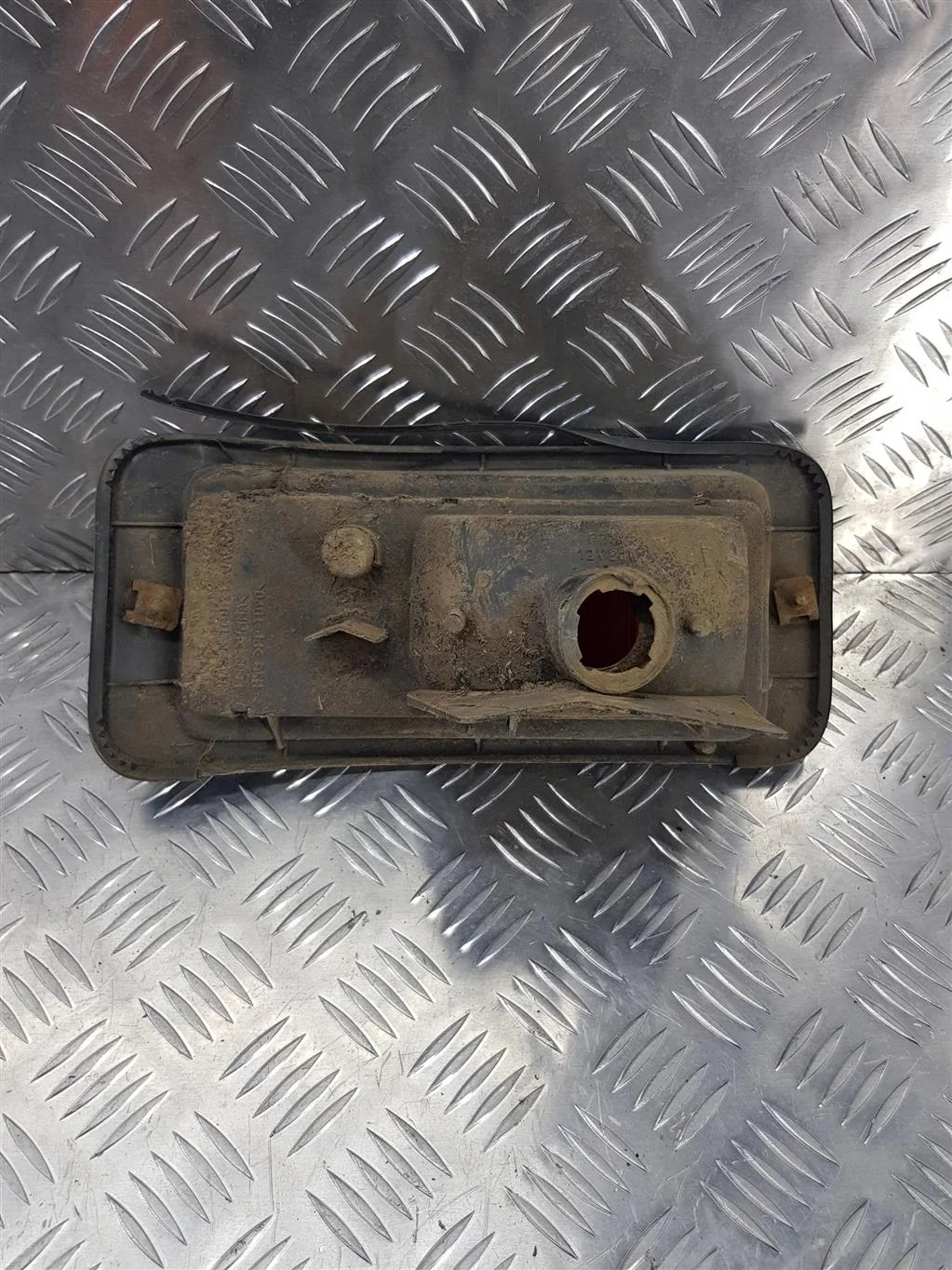 Фара противотуманная задняя MITSUBISHI PAJERO SPO