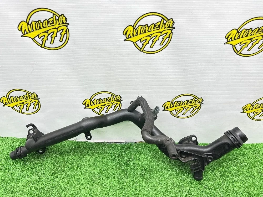 Патрубок системы охлаждения Volkswagen Touareg II (2010—2014)