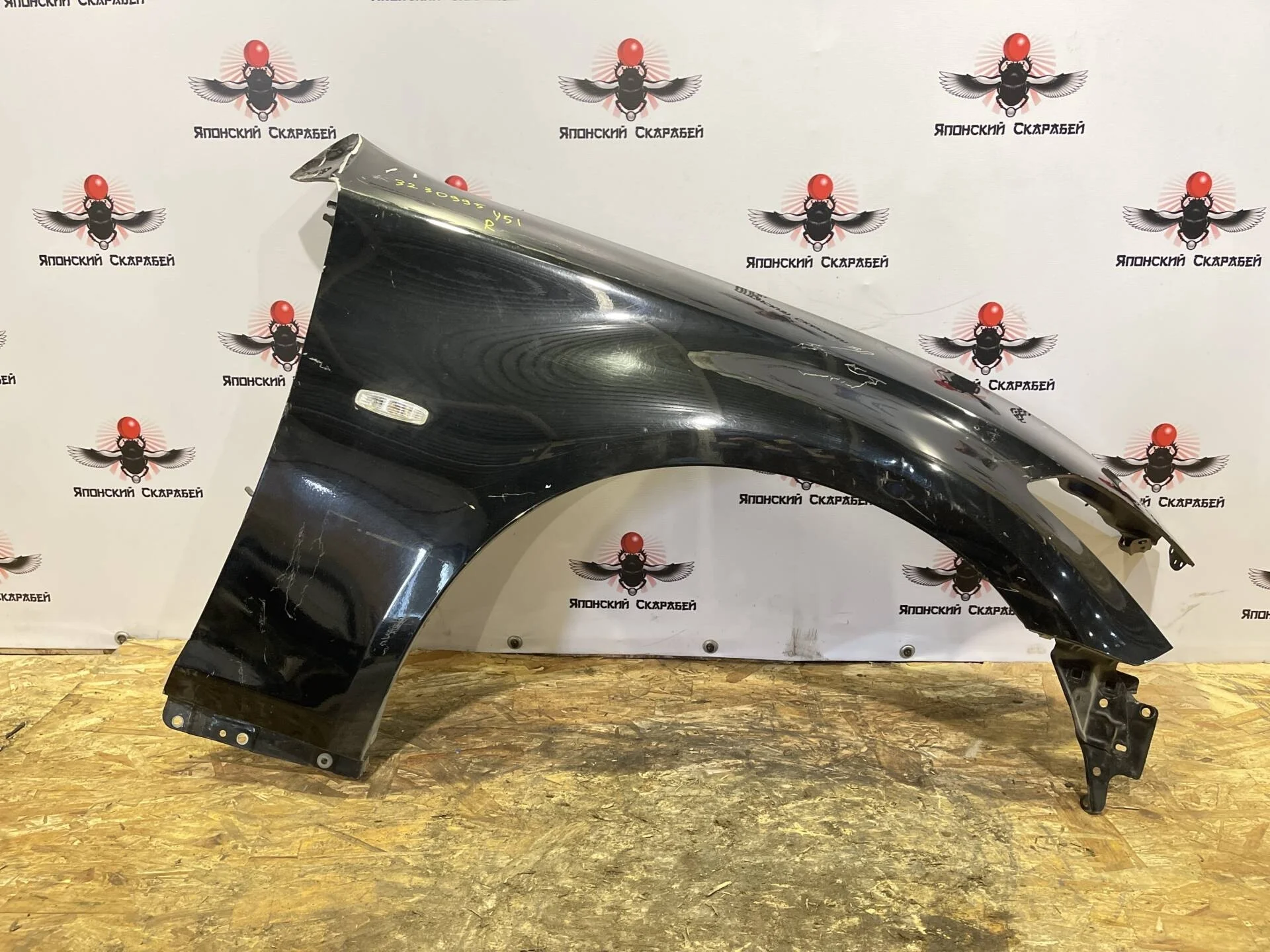 Крыло переднее правое Infiniti M37, Q70 Y51