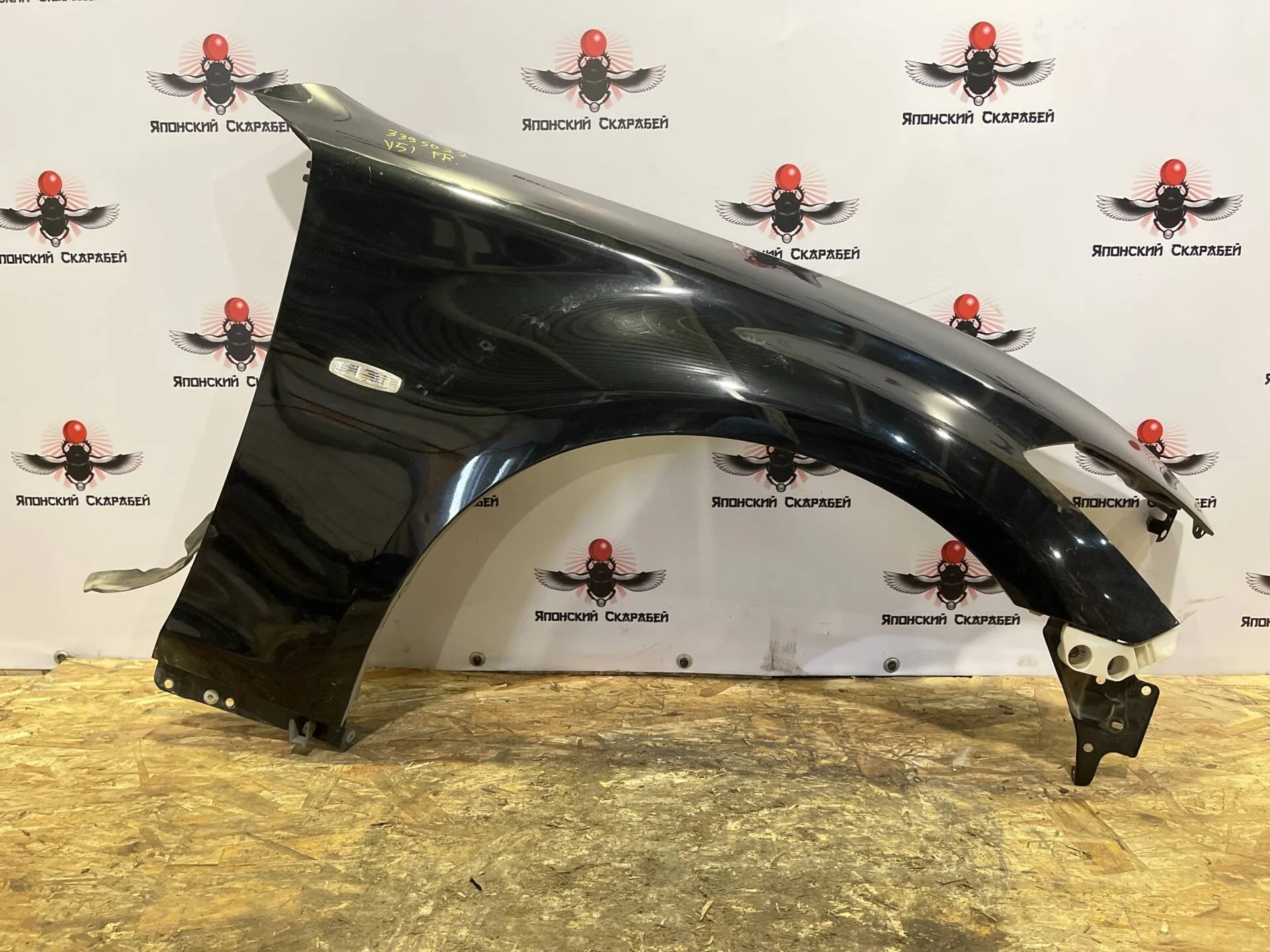 Крыло переднее правое Infiniti M37, Q70 Y51