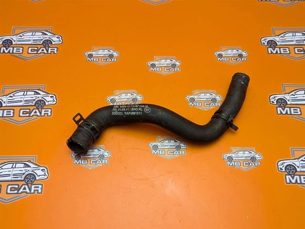 Патрубок ОЖ Mercedes-Benz