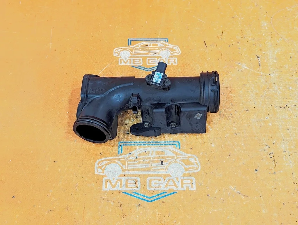 Патрубок воздушный Mercedes-Benz
