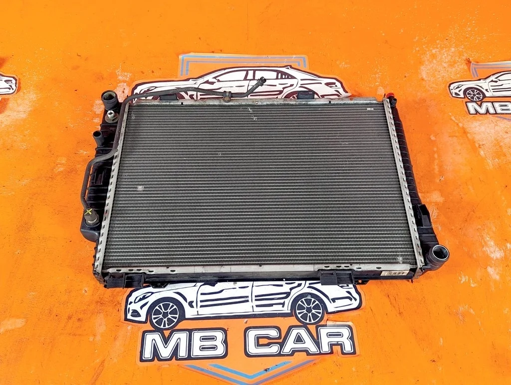 Радиатор Mercedes-Benz