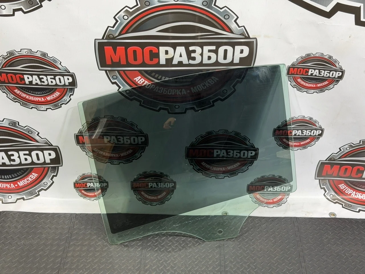 Стекло двери BMW 530I 2017 51377375189 G30 B48B20B, заднее левое