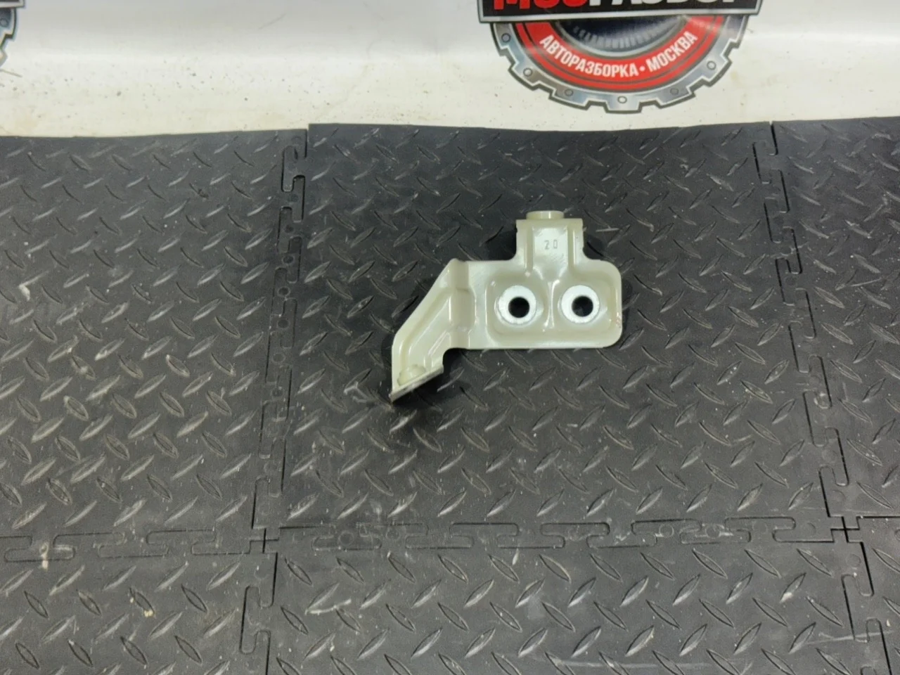 Кронштейн крыла BMW 5-серии 2017 41357440426 G30 B48B20B, передний правый