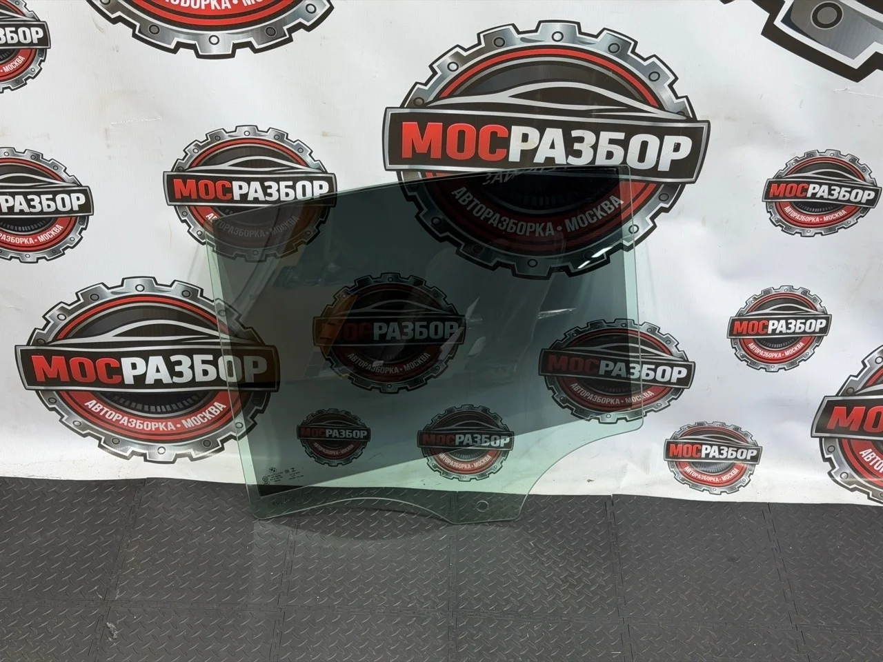 Стекло двери BMW 5-серии 2017 51377375189 G30 B48B20B, заднее левое