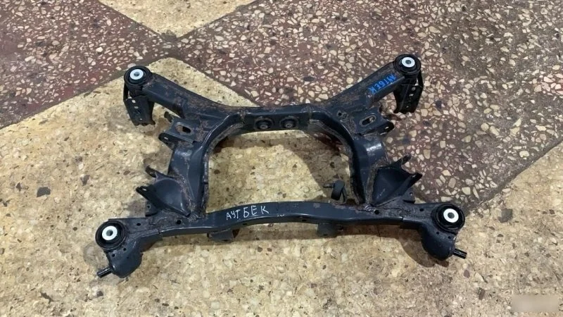 Подрамник Subaru Outback BR