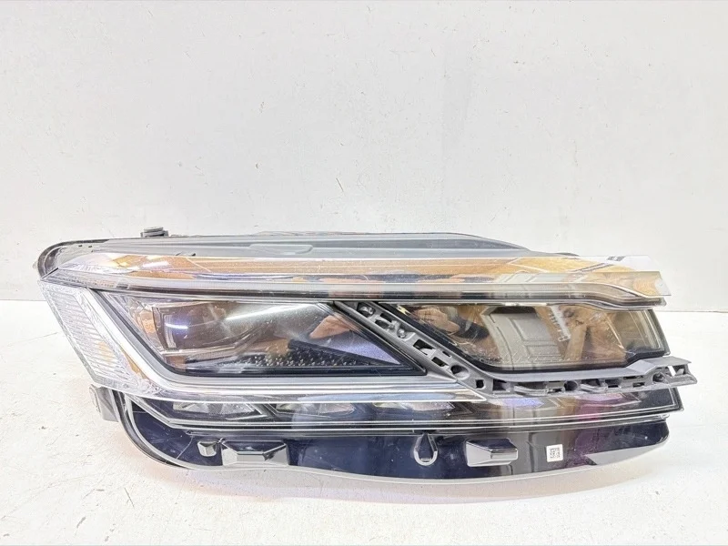 Фара Volkswagen Touareg 2018-2026 3