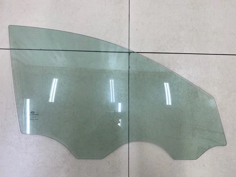 Стекло двери переднее правое Kia Ceed 1 ED