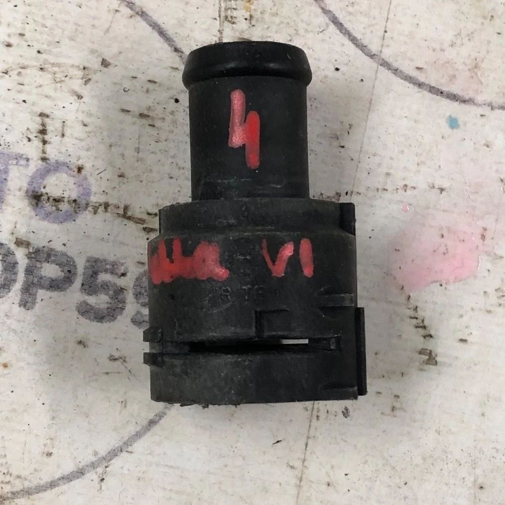 Фланец системы охлаждения Volkswagen Jetta VI (2010—2015)