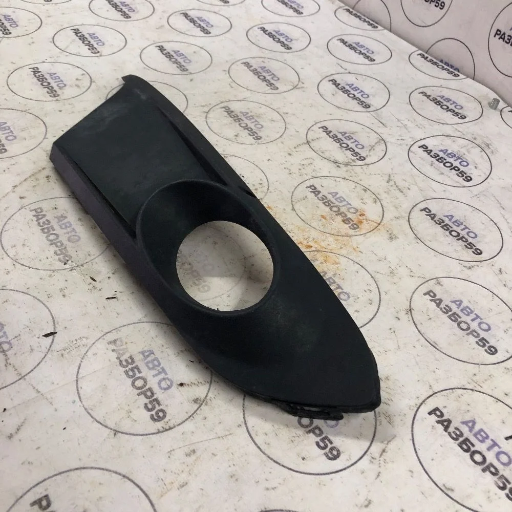 Накладка противотуманной фары Volkswagen Jetta VI (2010—2015)