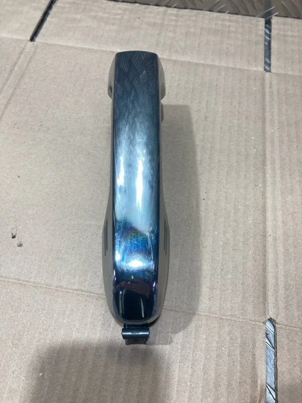 Ручка двери наружная TOYOTA Land Cruiser 2019 6921060270 URJ202 1VD-FTV 4.5