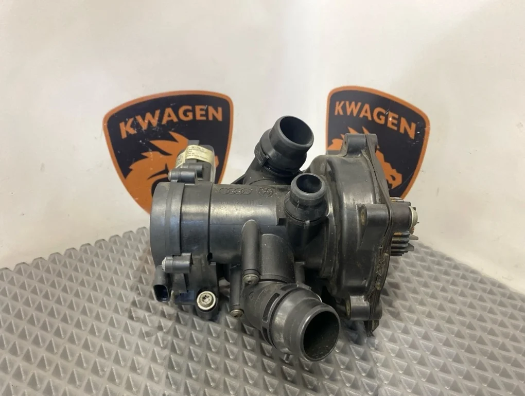 Помпа Audi A4 2012 B8