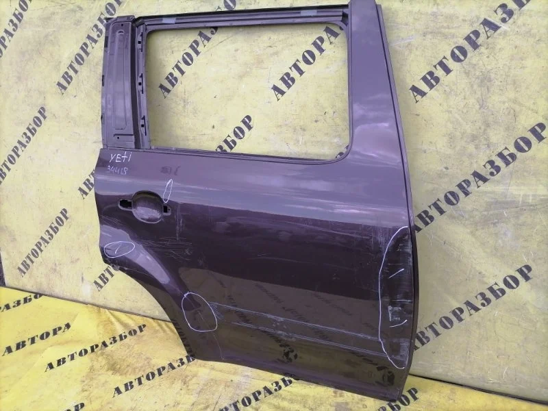 Дверь задняя правая SKODA YETI 2009-2018 5L0833056