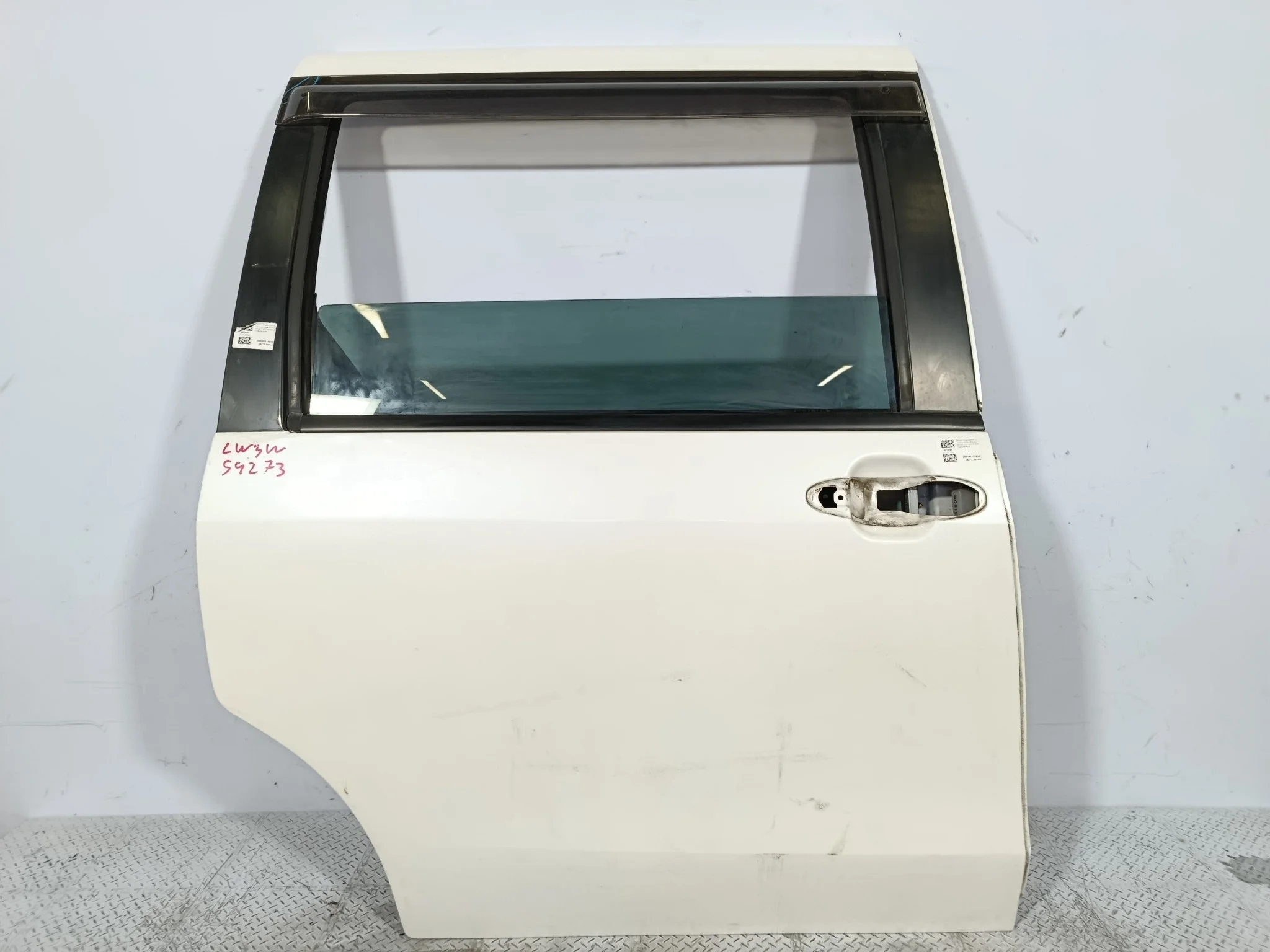 ДВЕРЬ MAZDA MPV LC6272031E ЗАДНЯЯ ПРАВАЯ  белый, 25D S4273