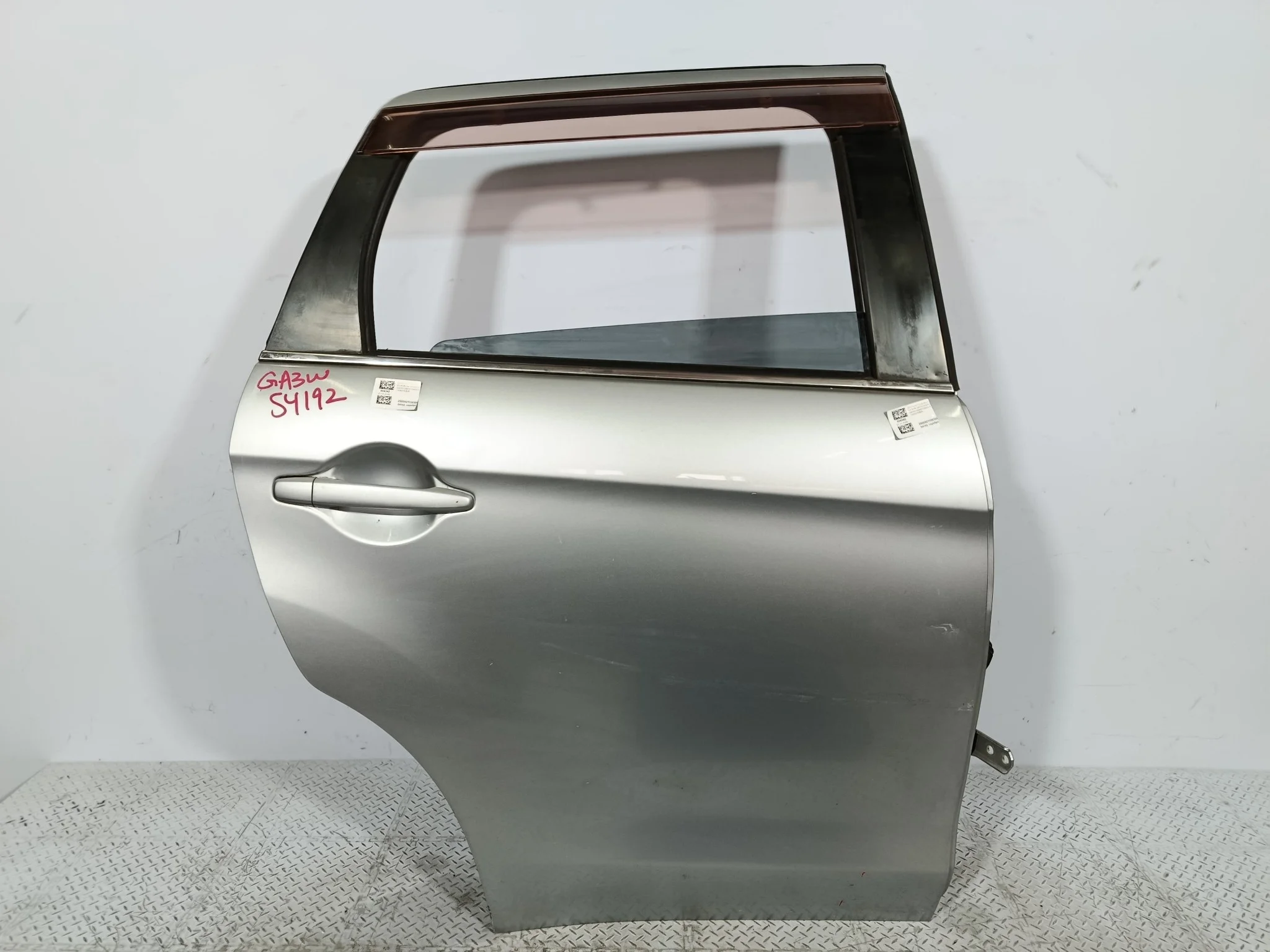 ДВЕРЬ MITSUBISHI ASX RVR 5730A978 ЗАДНЯЯ ПРАВАЯ  серебро, A31 S4192