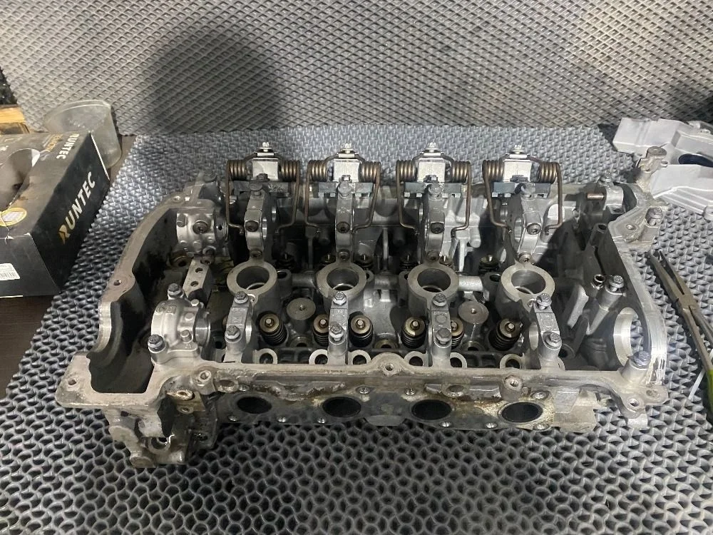 Головка блока цилиндров Peugeot 308 I (2007—2011)