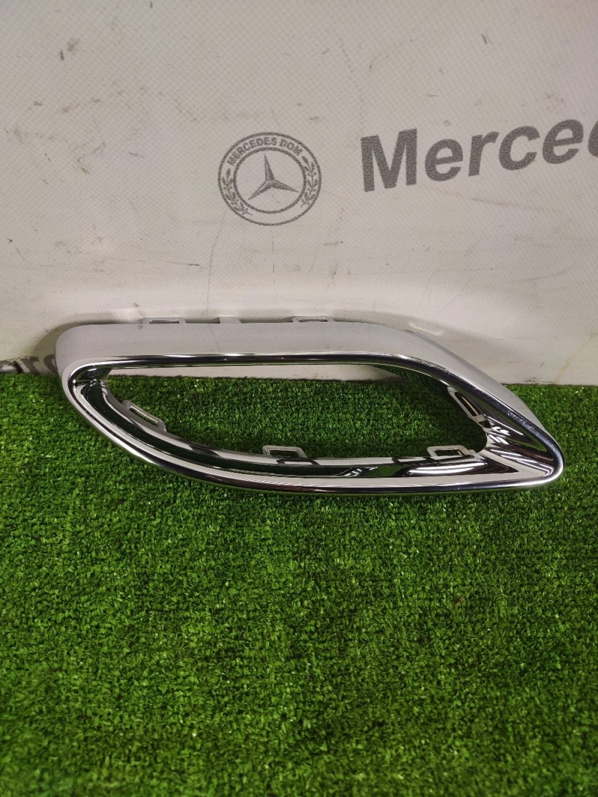 Накладка декоративная Mercedes-Benz C-класс W205/S205/C205/A205 (2014—2018)